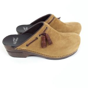Dansko Clogs Suede Size 40 9.5-10 -A